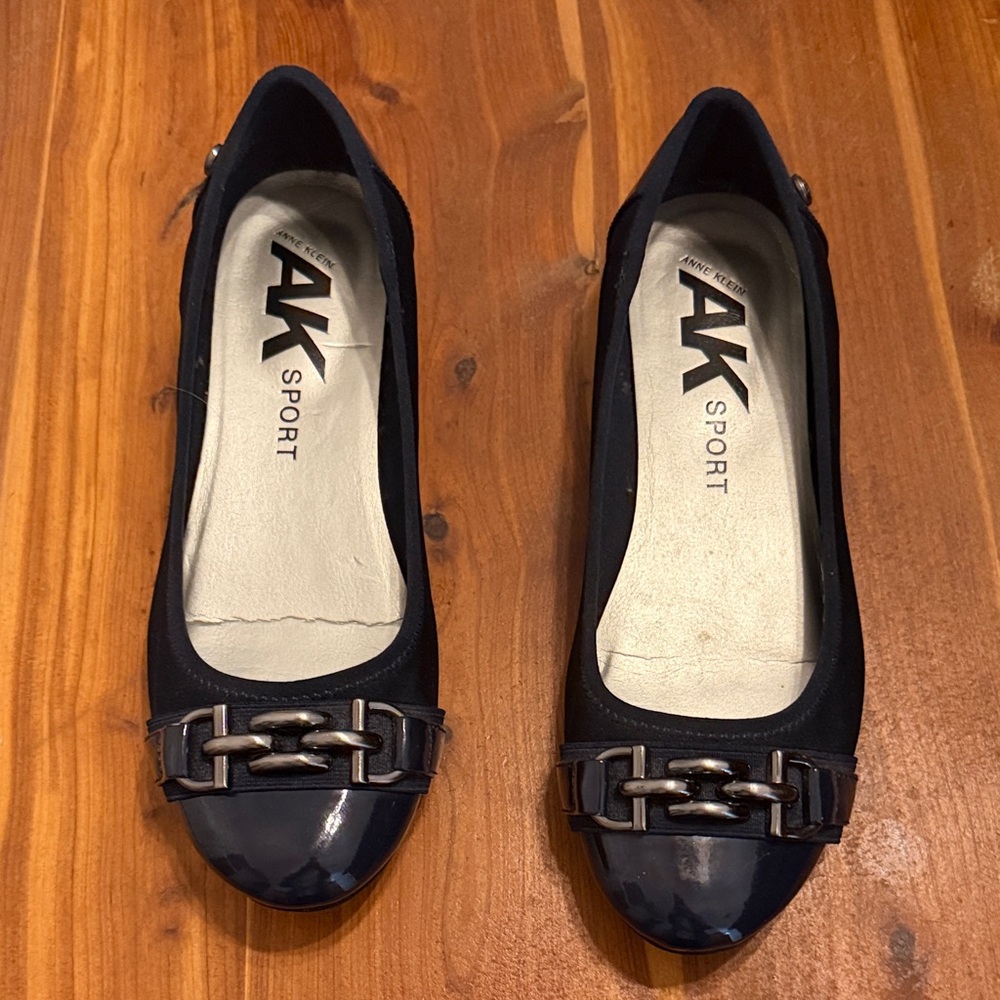 Women's Navy Blue Ballet Flats